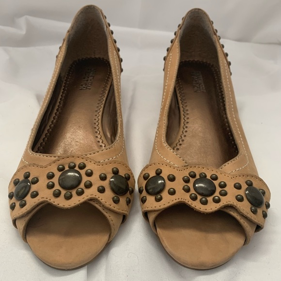 Kenneth Cole Reaction Leather Peep Toe Small Wedge - Picture 1 of 10